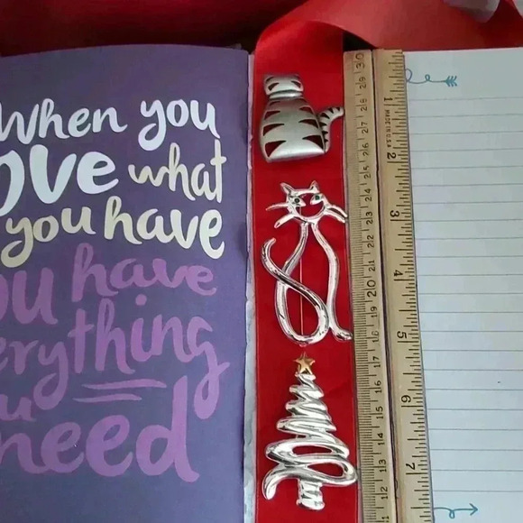 FREE ☆☆Kitty pins + tree when bundled - Picture 6 of 9